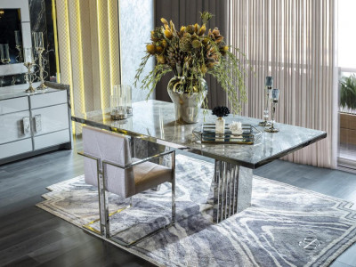 Masa dining carina 7.600 euro scaun 1.300 euro